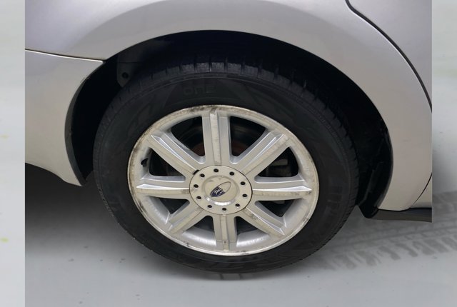 Used 2005 Ford Five Hundred Limited FWD image 18