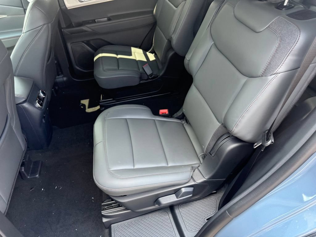 New 2026 Ford Explorer Active w/ Active Comfort Package AWD/4WD image 36