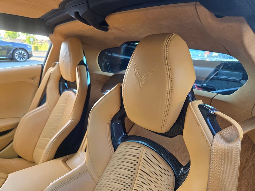 Used 2022 Chevrolet Corvette Stingray Premium Cpe w/ Z51 Performance Package RWD image 19