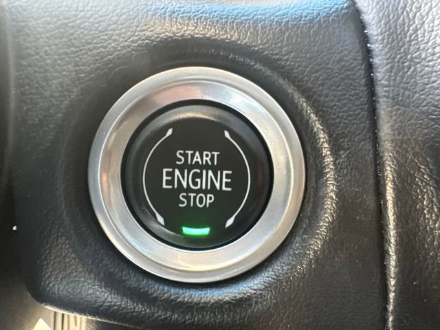 Used 2021 GMC Yukon XL AT4 image 33