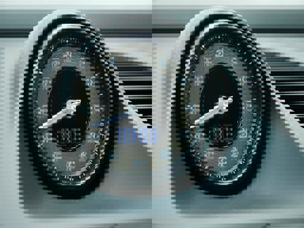 New 2025 Porsche Macan Turbo Electric image 25