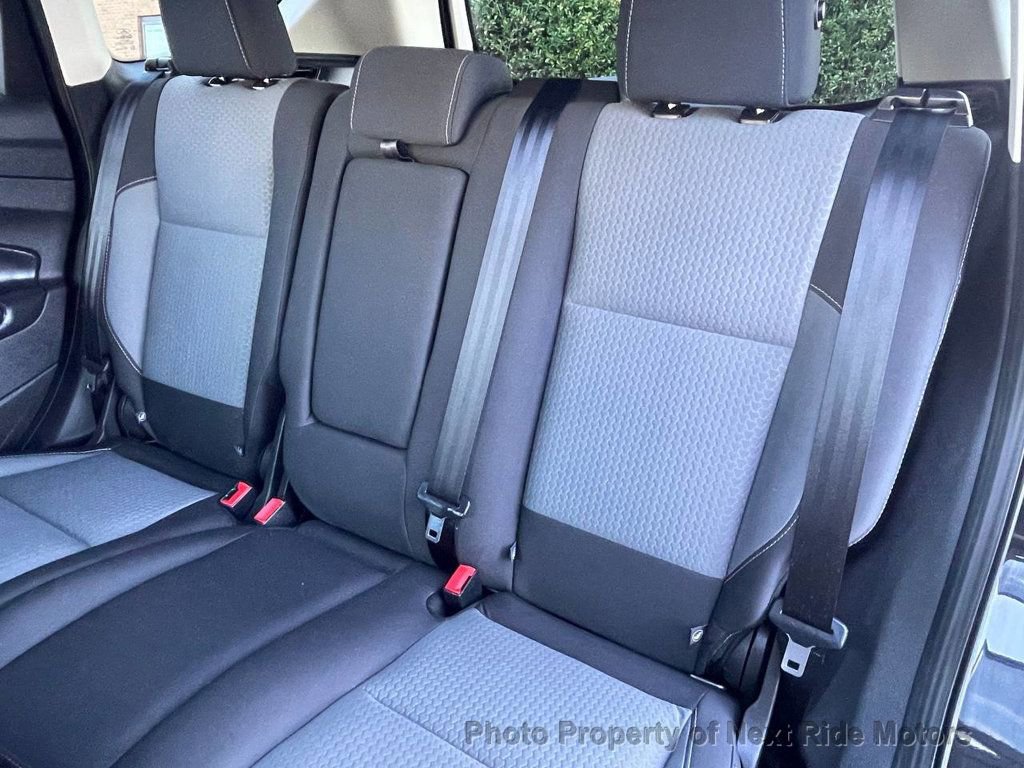 Used 2019 Ford Escape SE image 13