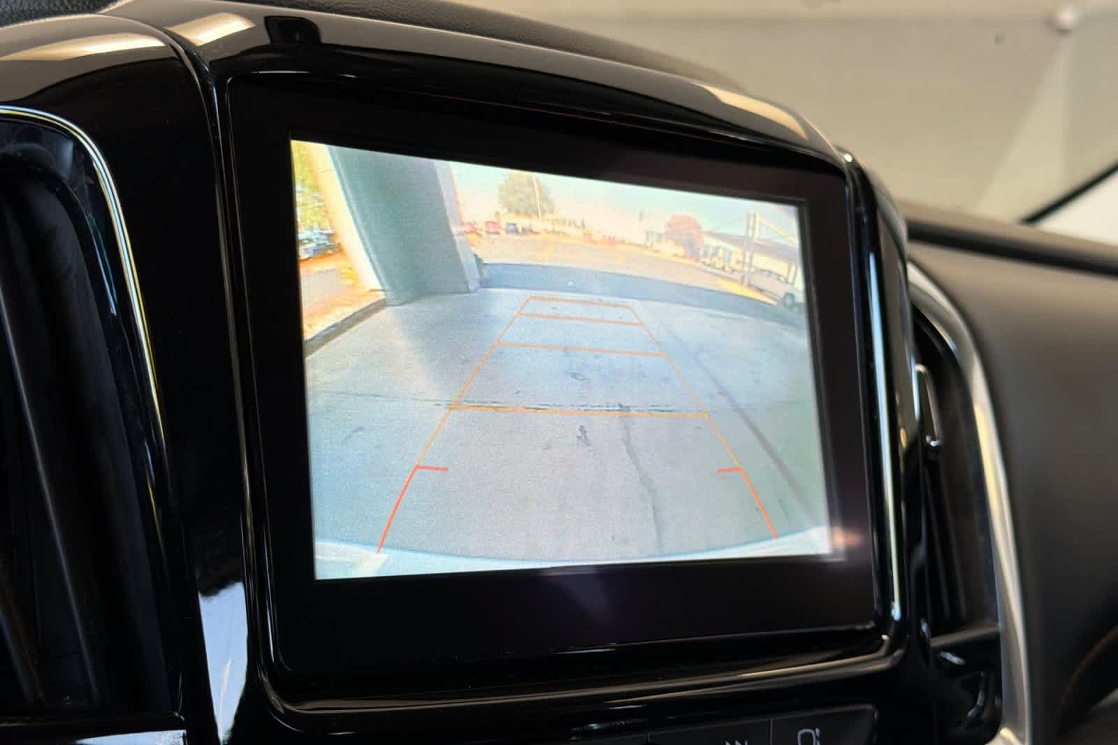 Used 2019 Chevrolet Traverse LT AWD/4WD image 21