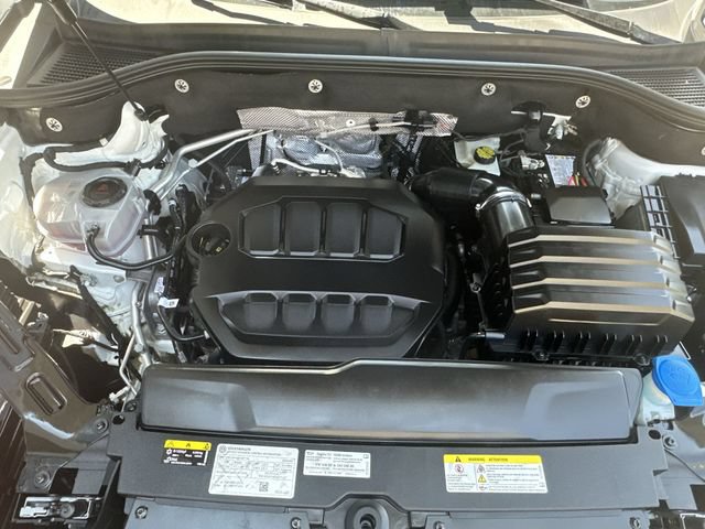 Used 2024 Volkswagen Atlas Cross Sport SEL R-Line AWD/4WD image 28