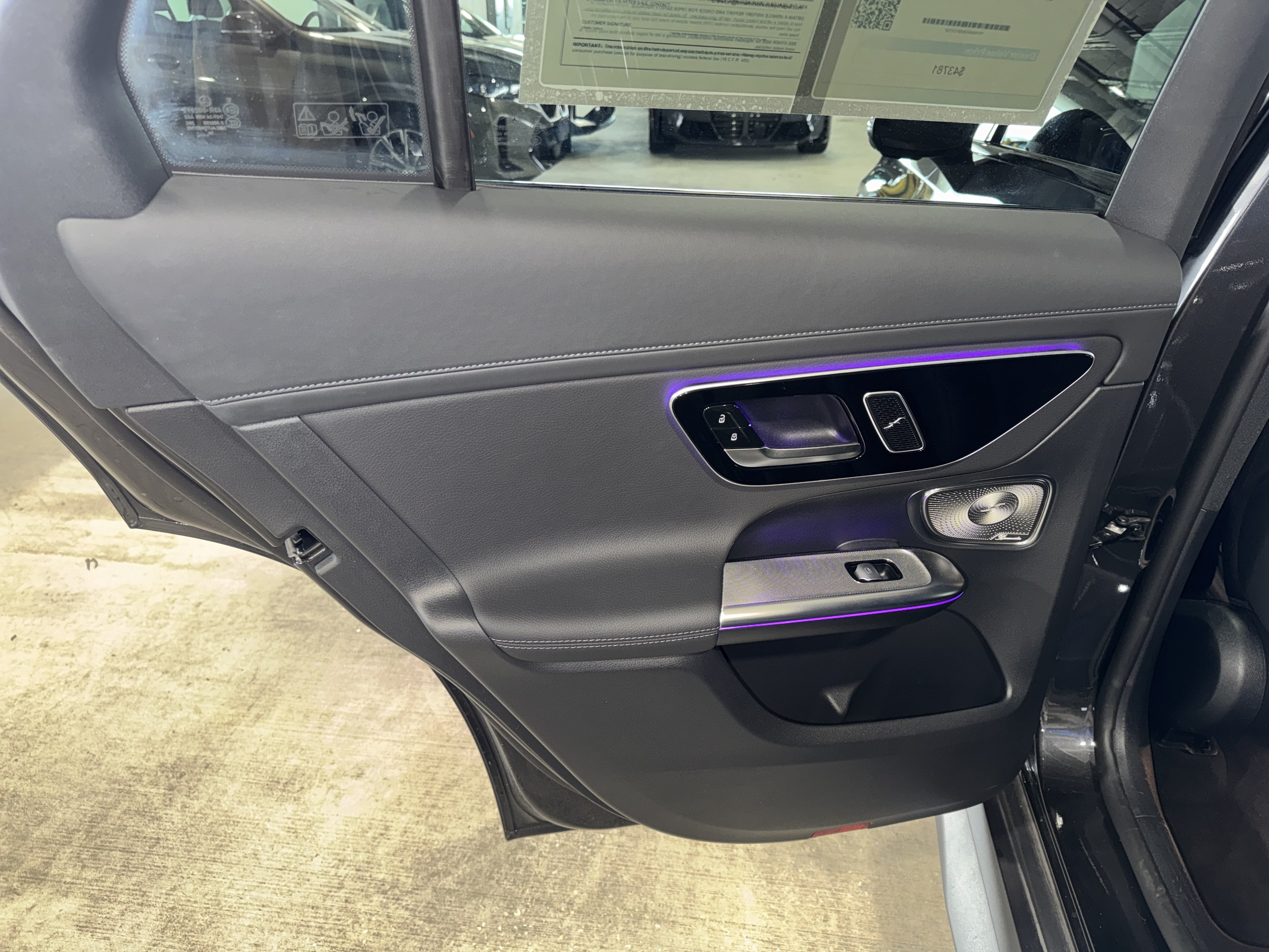 Used 2025 Mercedes-Benz GLC 300 image 16