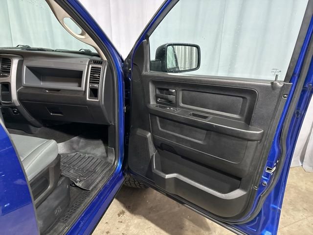 Used 2017 RAM 1500 Express AWD/4WD image 27