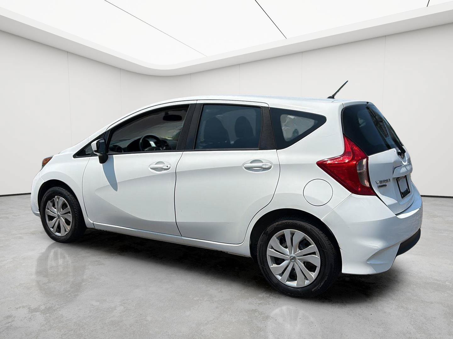 Used 2019 Nissan Versa Note SV FWD image 6