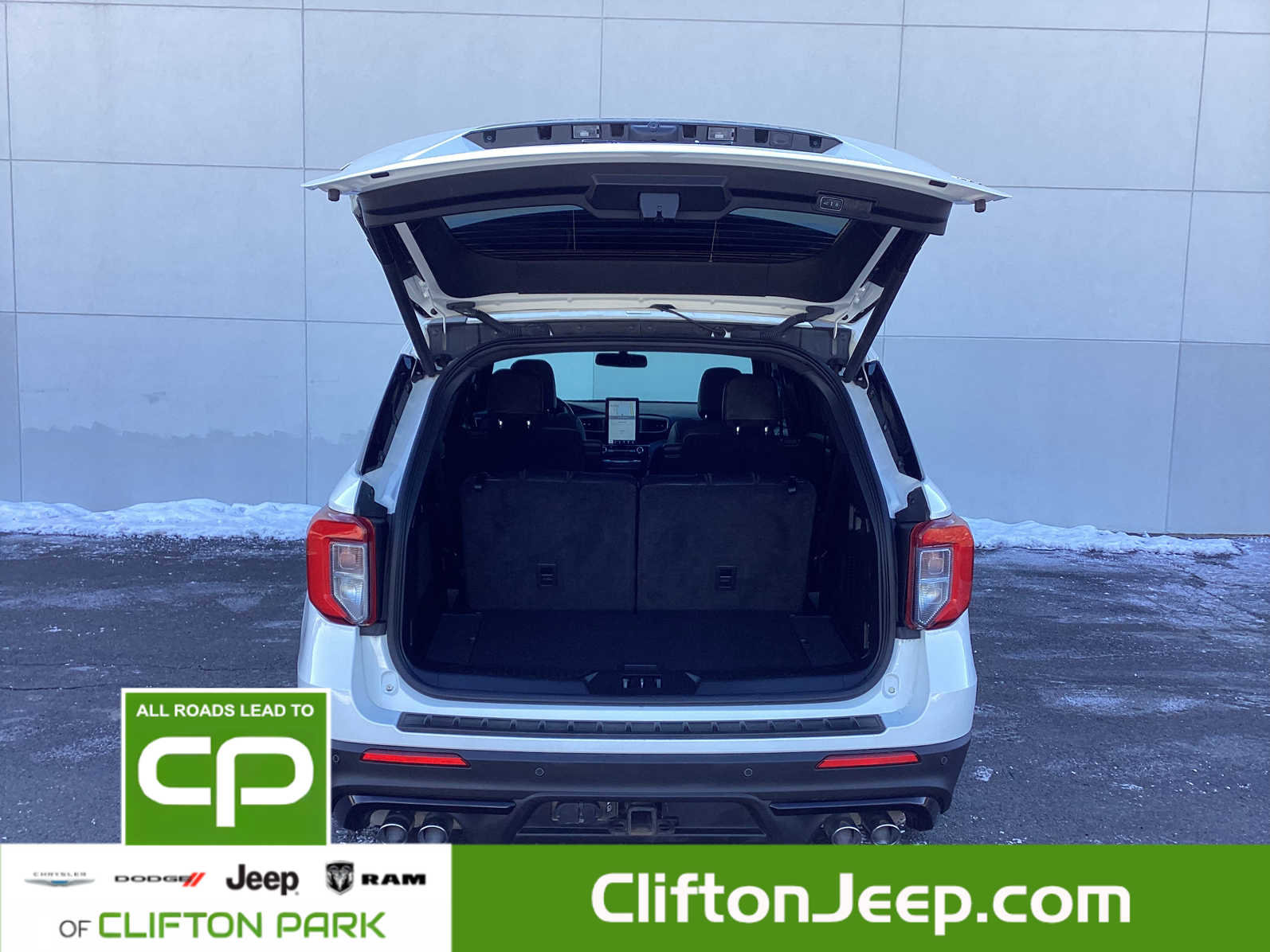 Used 2022 Ford Explorer ST w/ Equipment Group 401A image 6