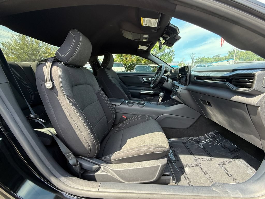 Used 2024 Ford Mustang Coupe RWD image 24