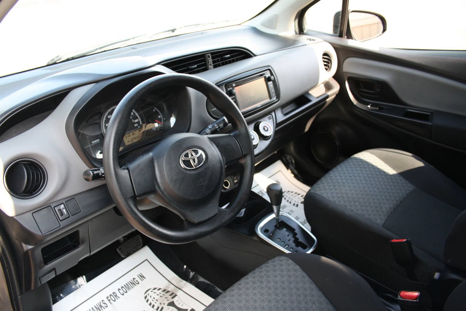 Used 2015 Toyota Yaris L FWD image 16
