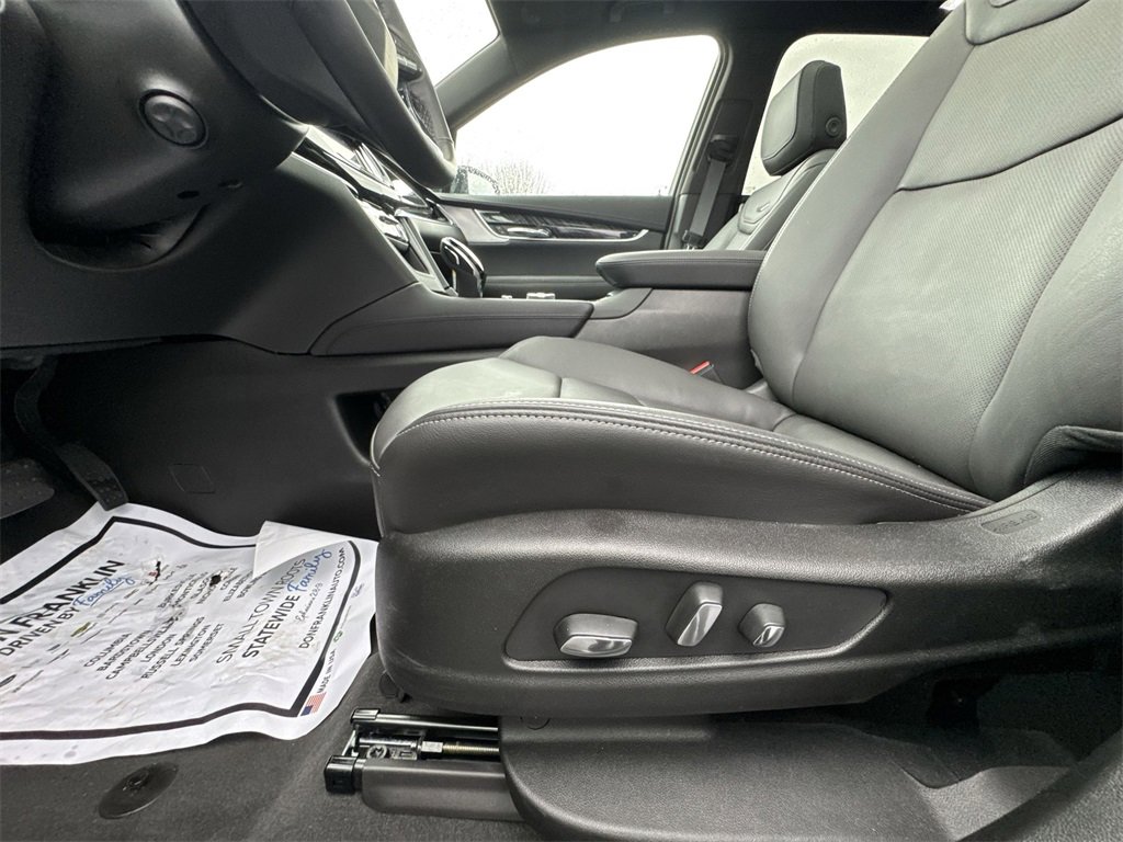 New 2025 Cadillac XT6 Premium Luxury w/ Technology Package image 12