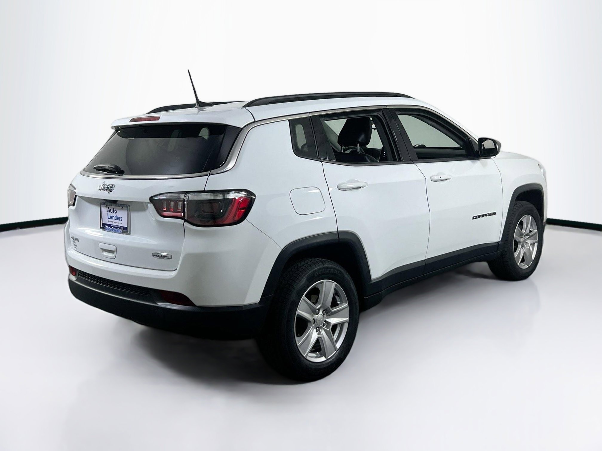 Used 2022 Jeep Compass Latitude AWD/4WD image 5