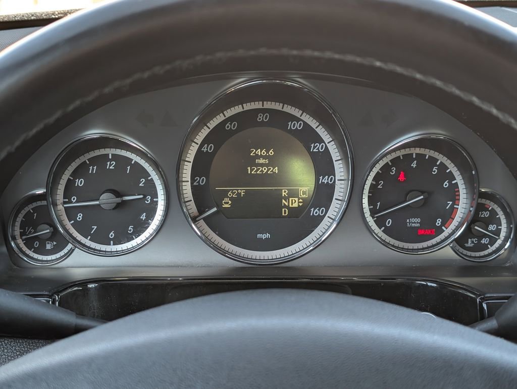 Used 2010 Mercedes-Benz E 350 Sedan image 11