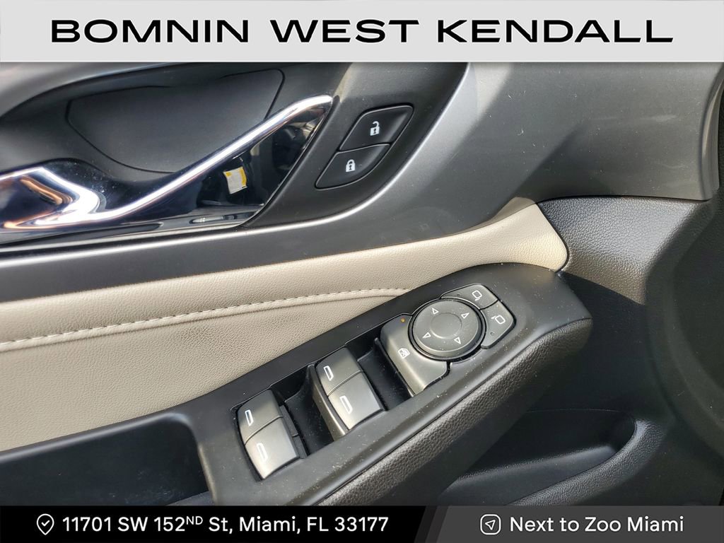 Used 2023 Chevrolet Traverse LS image 19