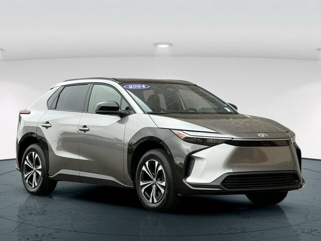Used 2024 Toyota bZ4X FWD image 8