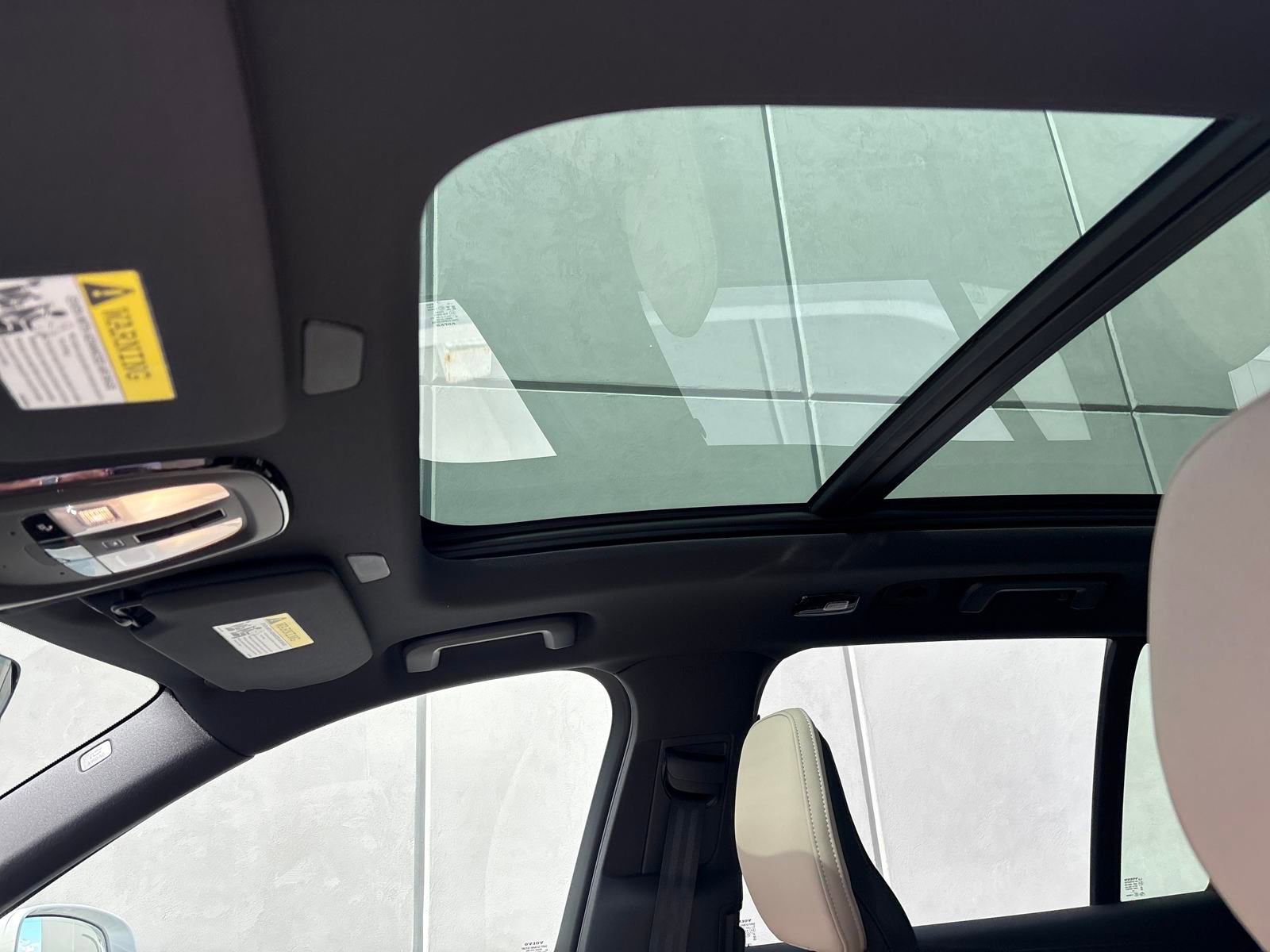 New 2026 Volvo XC90 B6 Plus w/ Protection Package Premier image 25