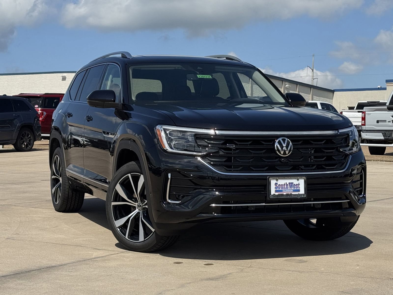 New 2026 Volkswagen Atlas SEL Premium R-Line AWD/4WD image 2