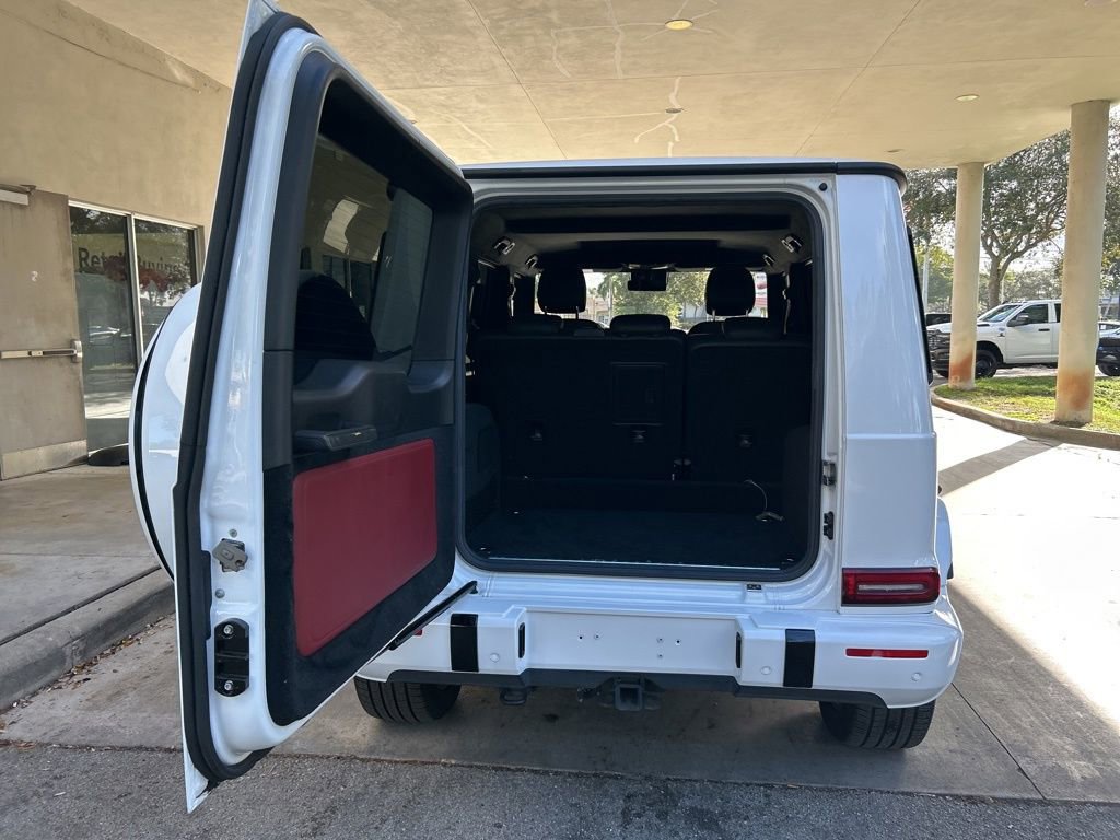 Used 2022 Mercedes-Benz G 550 w/ G Manufaktur Interior Package image 32