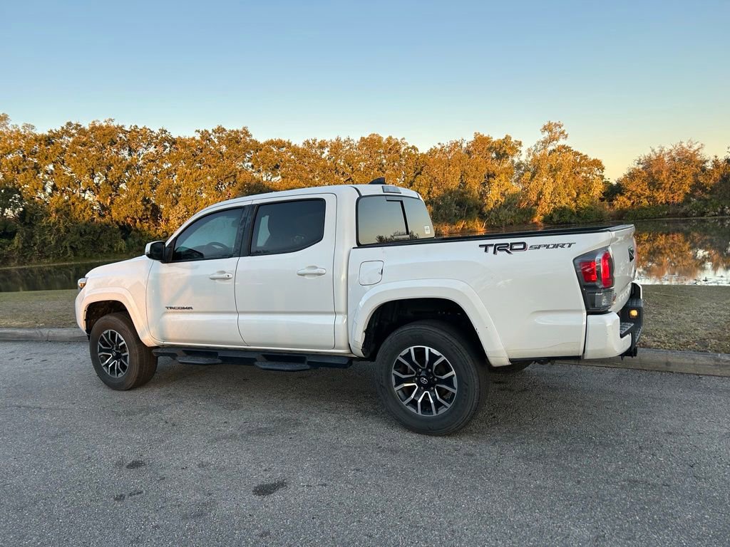 Used 2021 Toyota Tacoma TRD Sport image 3