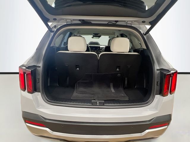 Certified 2025 Kia Sorento EX image 27