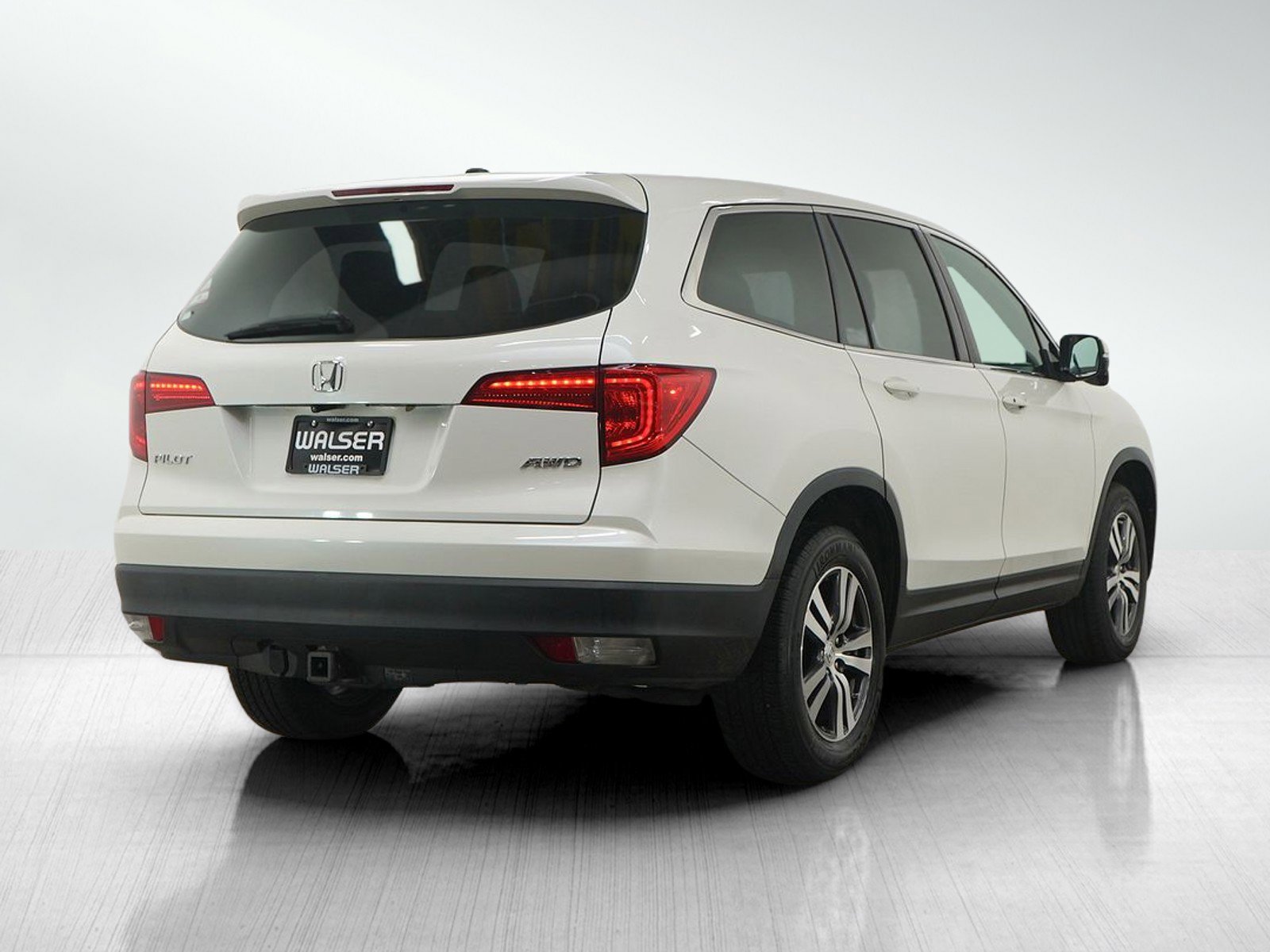 Used 2016 Honda Pilot EX image 5