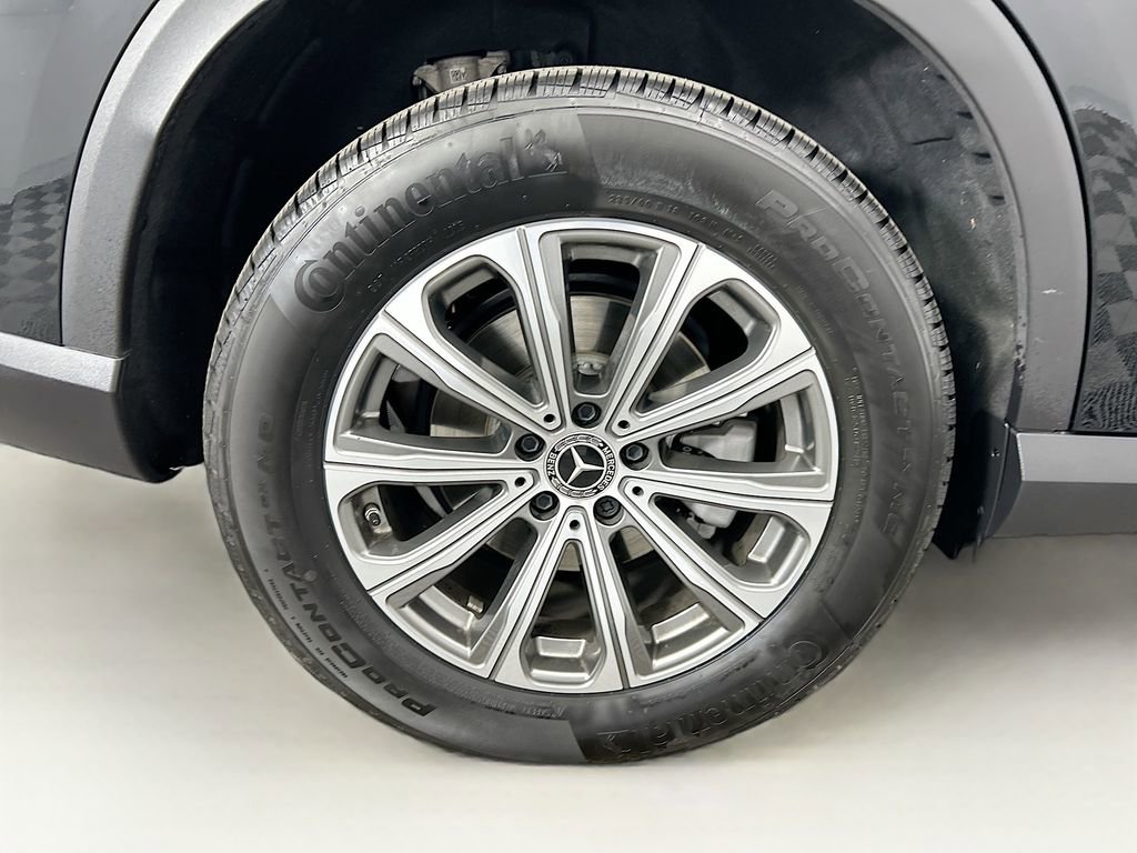 Certified 2025 Mercedes-Benz GLC 300 image 32