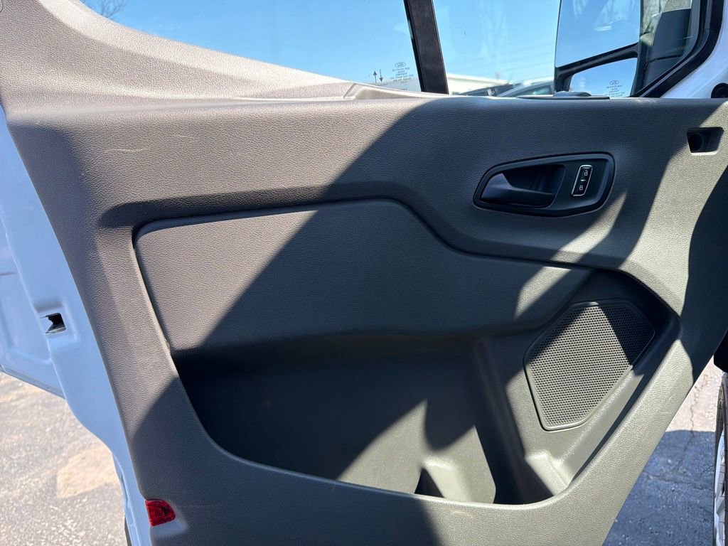 Used 2023 Ford Transit 350 XLT image 12
