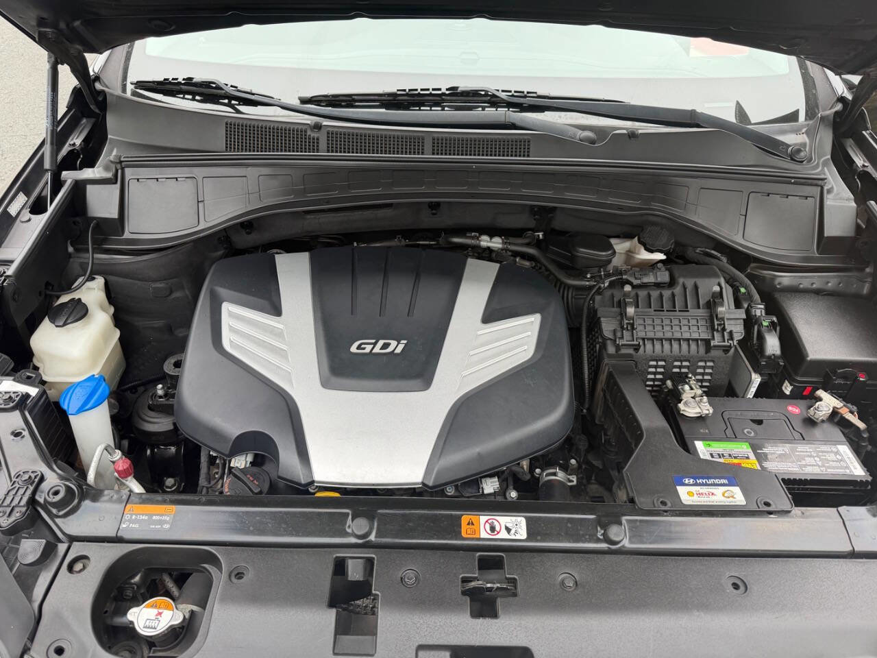 Used 2015 Hyundai Santa Fe GLS image 9