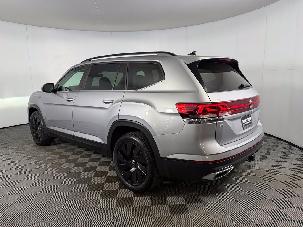 Used 2024 Volkswagen Atlas SE AWD/4WD image 9