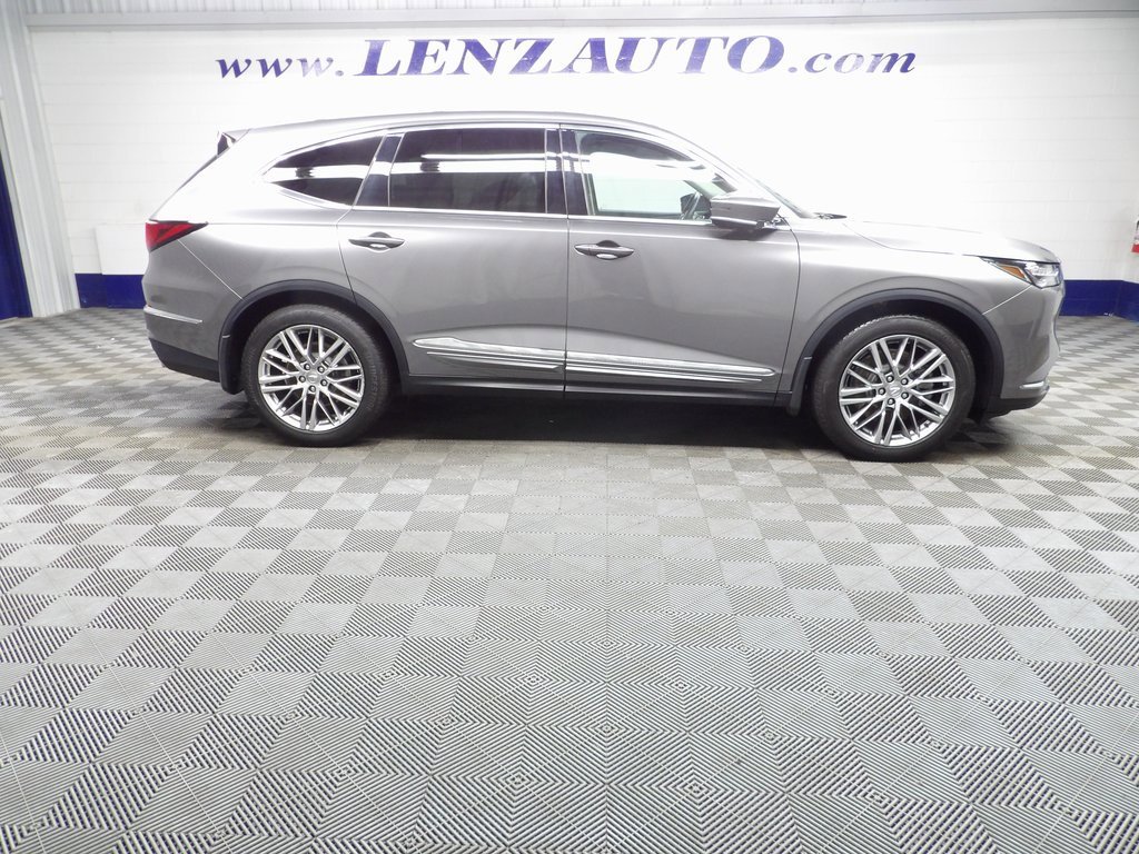 Used 2023 Acura MDX SH-AWD w/ Advance Package video 2