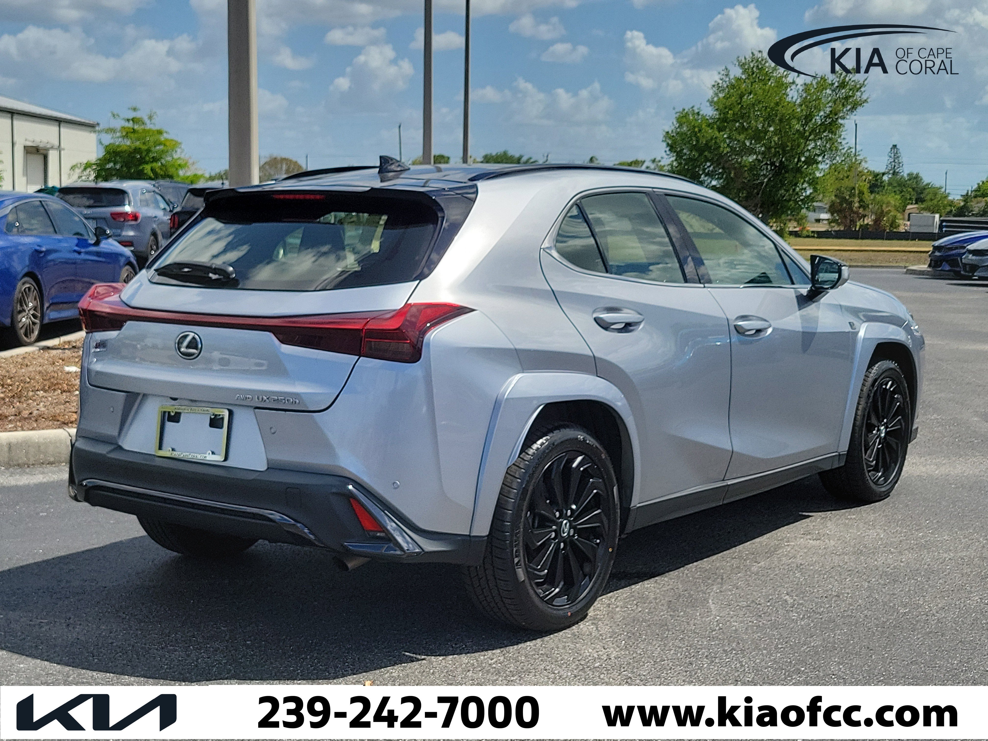 Used 2023 Lexus UX 250h F Sport image 6