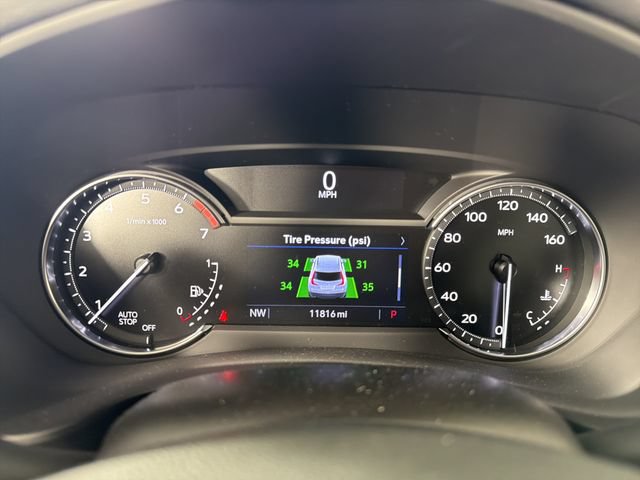 Used 2023 Cadillac XT4 Premium Luxury FWD image 15
