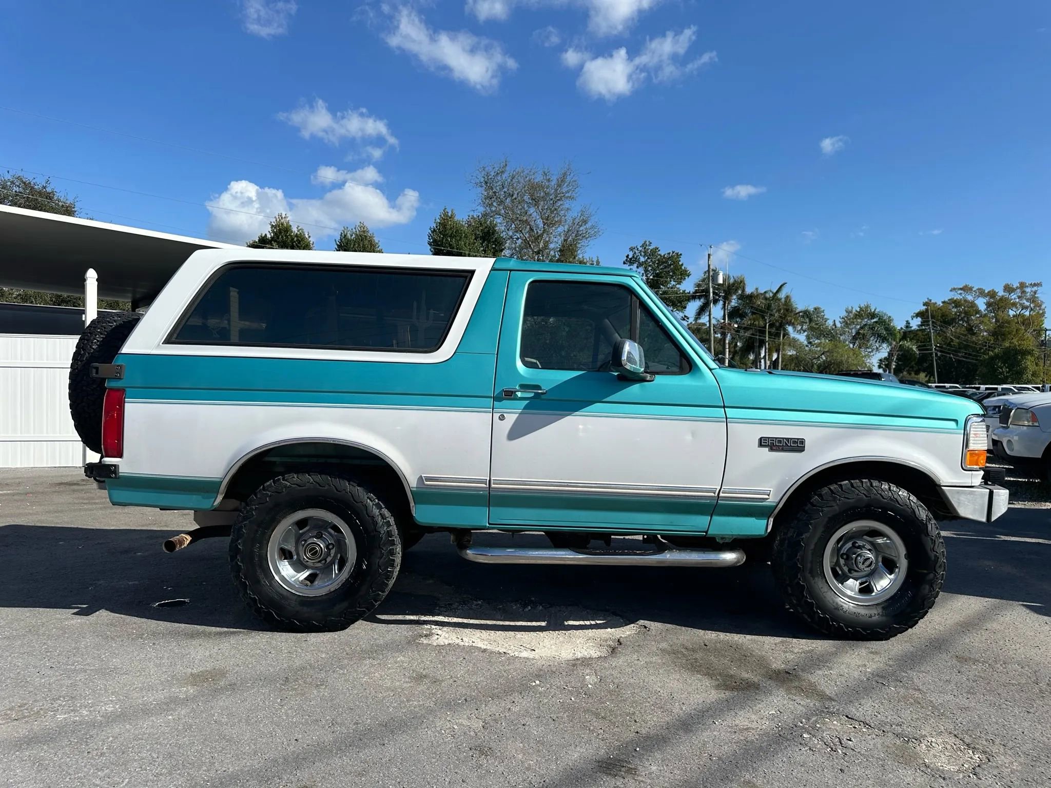 Used 1995 Ford Bronco AWD/4WD image 2