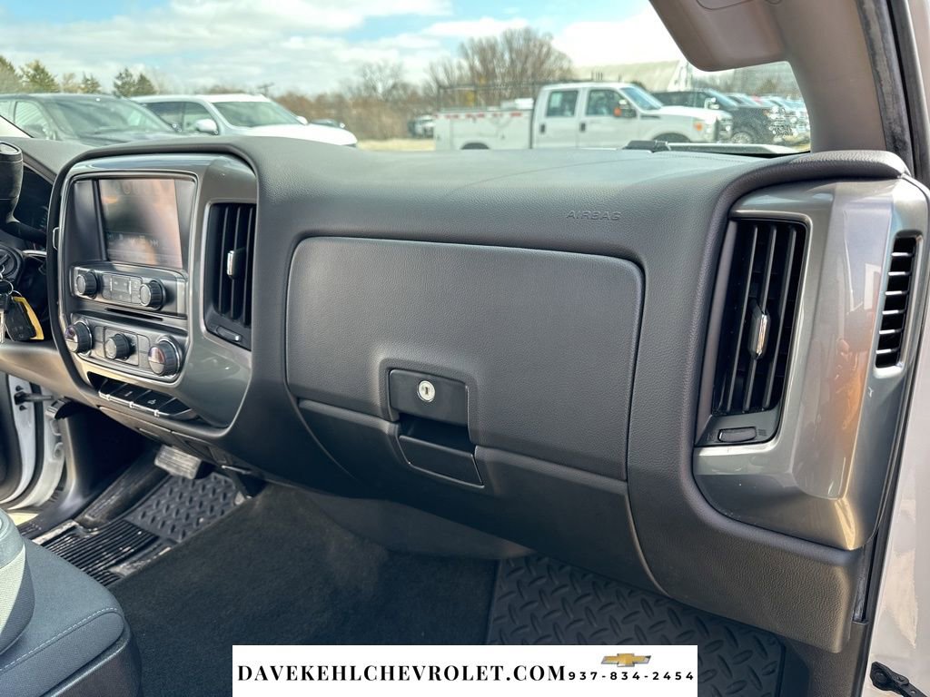 Used 2018 Chevrolet Silverado 1500 LT w/ LT Eassist Package image 24