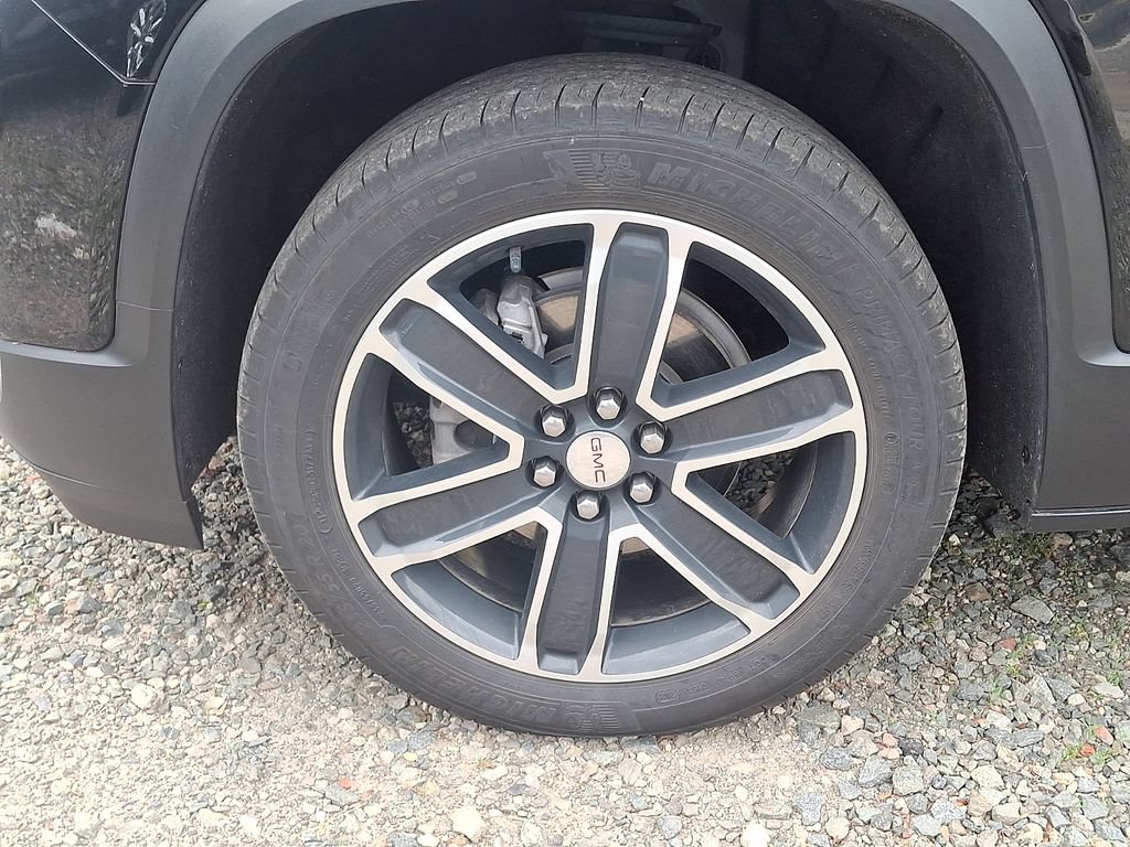 Used 2022 GMC Acadia SLT w/ Technology Package AWD/4WD image 32