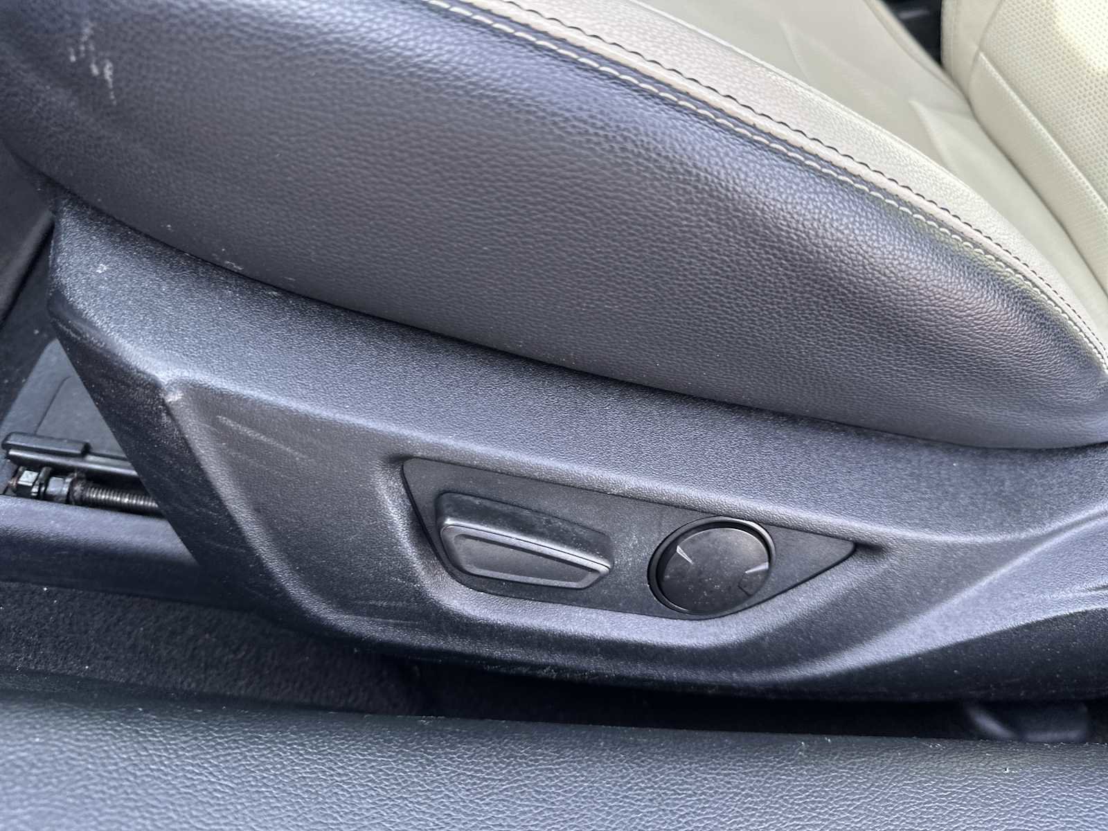 Used 2021 Ford Mustang Premium image 10