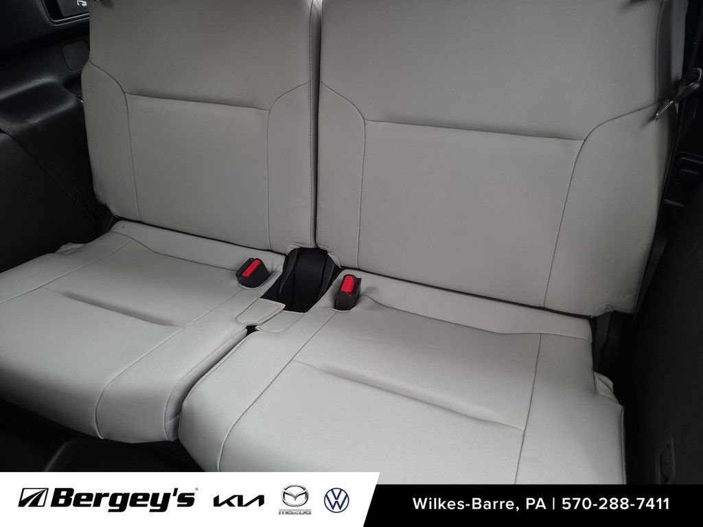 Used 2023 Mitsubishi Outlander SEL AWD/4WD image 25