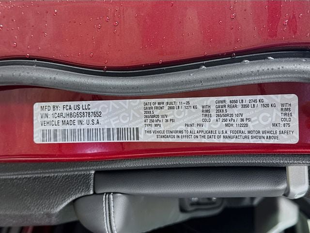 New 2025 Jeep Grand Cherokee Limited w/ Black Appearance Package AWD/4WD image 35