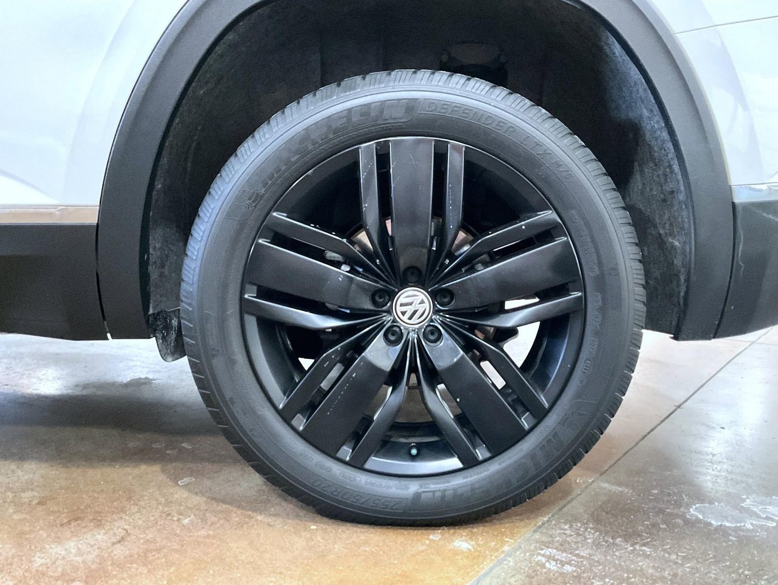 Used 2019 Volkswagen Atlas SEL Premium image 23