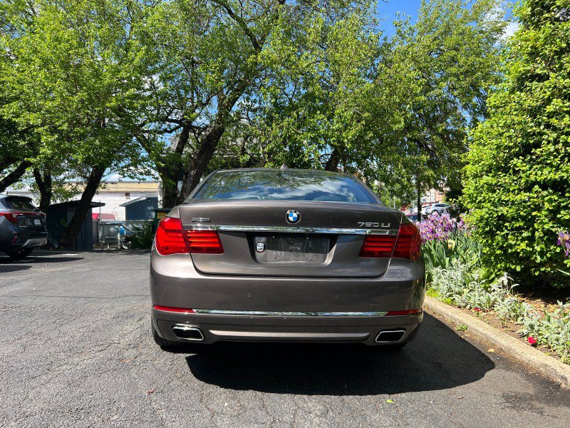 Used 2015 BMW 750Li xDrive AWD/4WD image 9