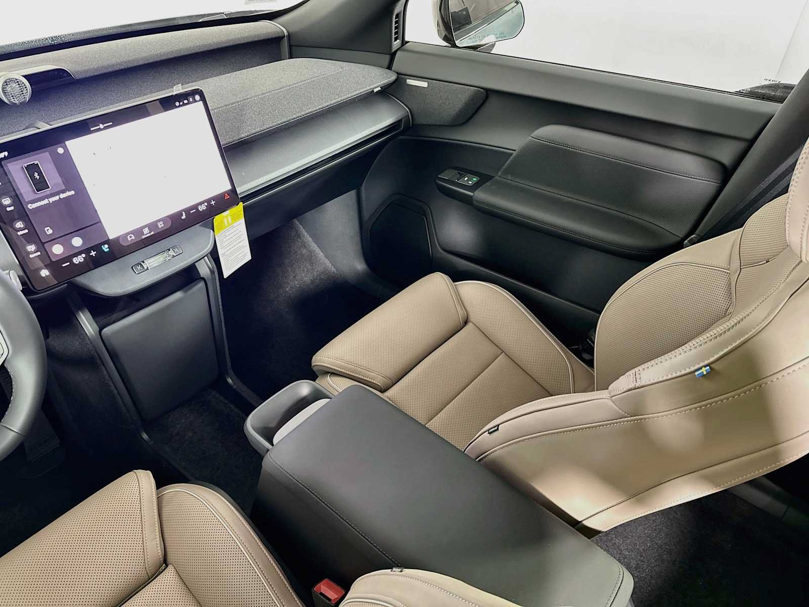 New 2027 Volvo EX60 Ultra AWD/4WD image 21