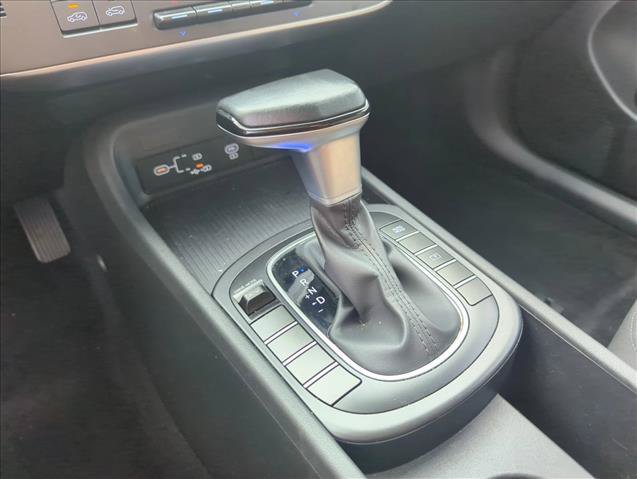 Used 2025 Hyundai Kona SEL FWD image 17