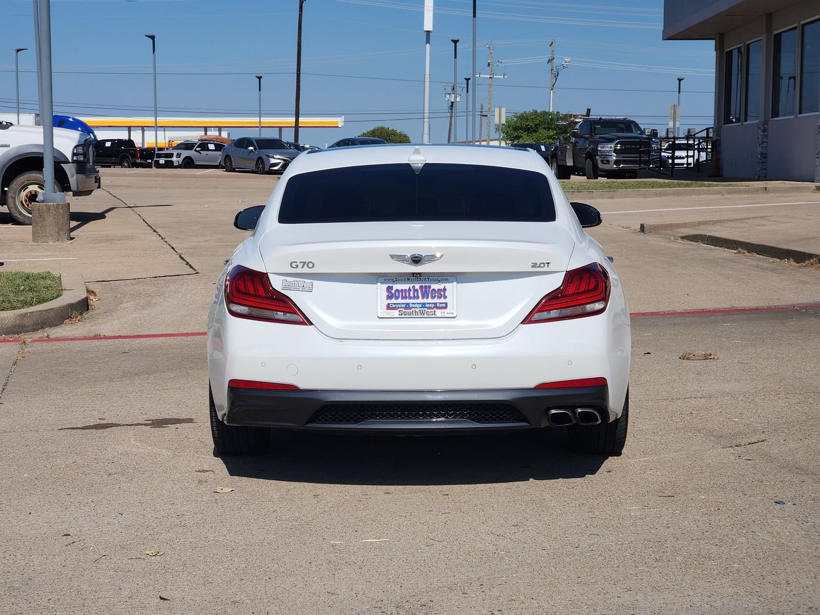 Used 2020 Genesis G70 2.0T w/ Elite Package RWD image 8