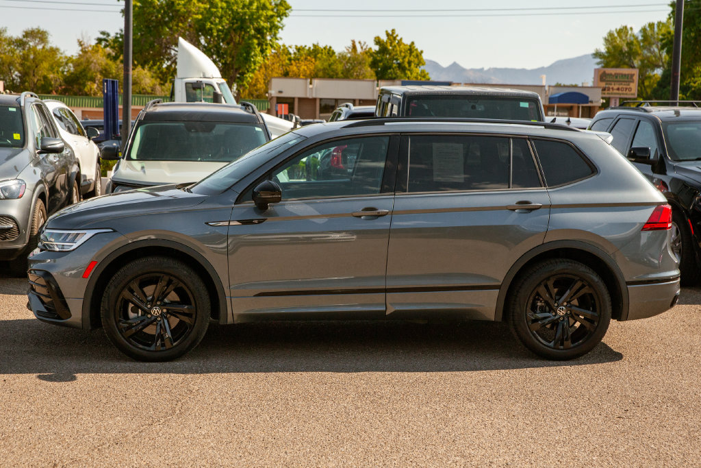 Used 2023 Volkswagen Tiguan SE R-Line FWD image 8