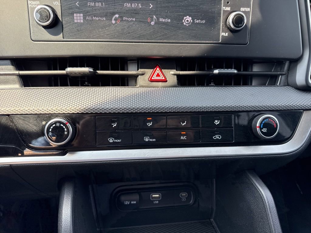 Used 2024 Kia Sportage LX image 31