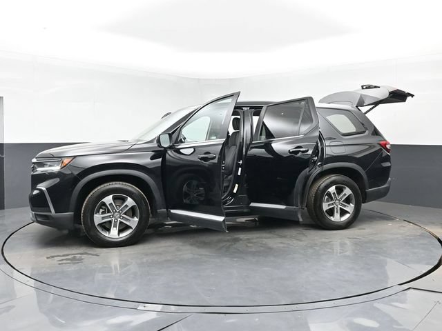 Used 2025 Honda Pilot EX-L image 56