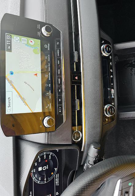 Used 2024 Mitsubishi Outlander SEL Black Edition image 12