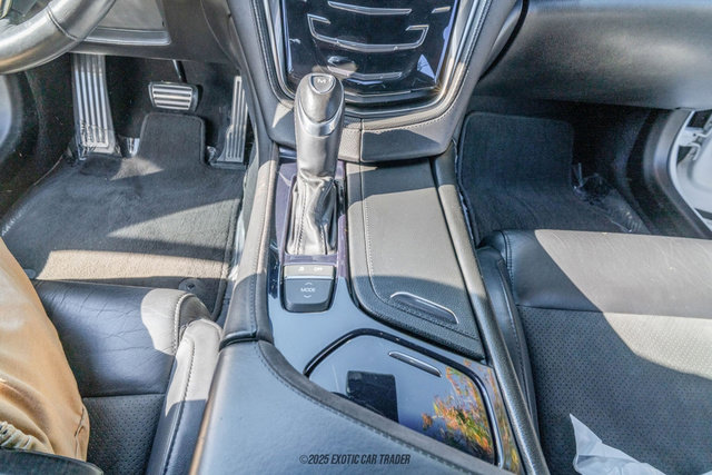 Used 2018 Cadillac CTS V w/ Luxury Package image 33