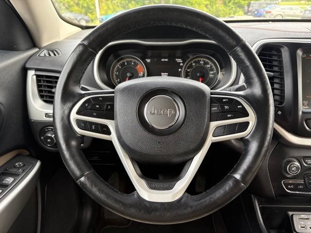 Used 2017 Jeep Cherokee Limited FWD image 14