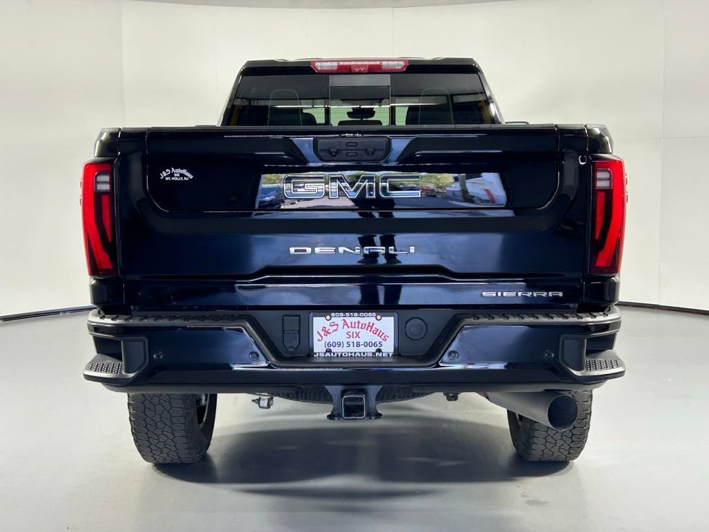 Used 2024 GMC Sierra 3500 Denali Ultimate AWD/4WD image 6